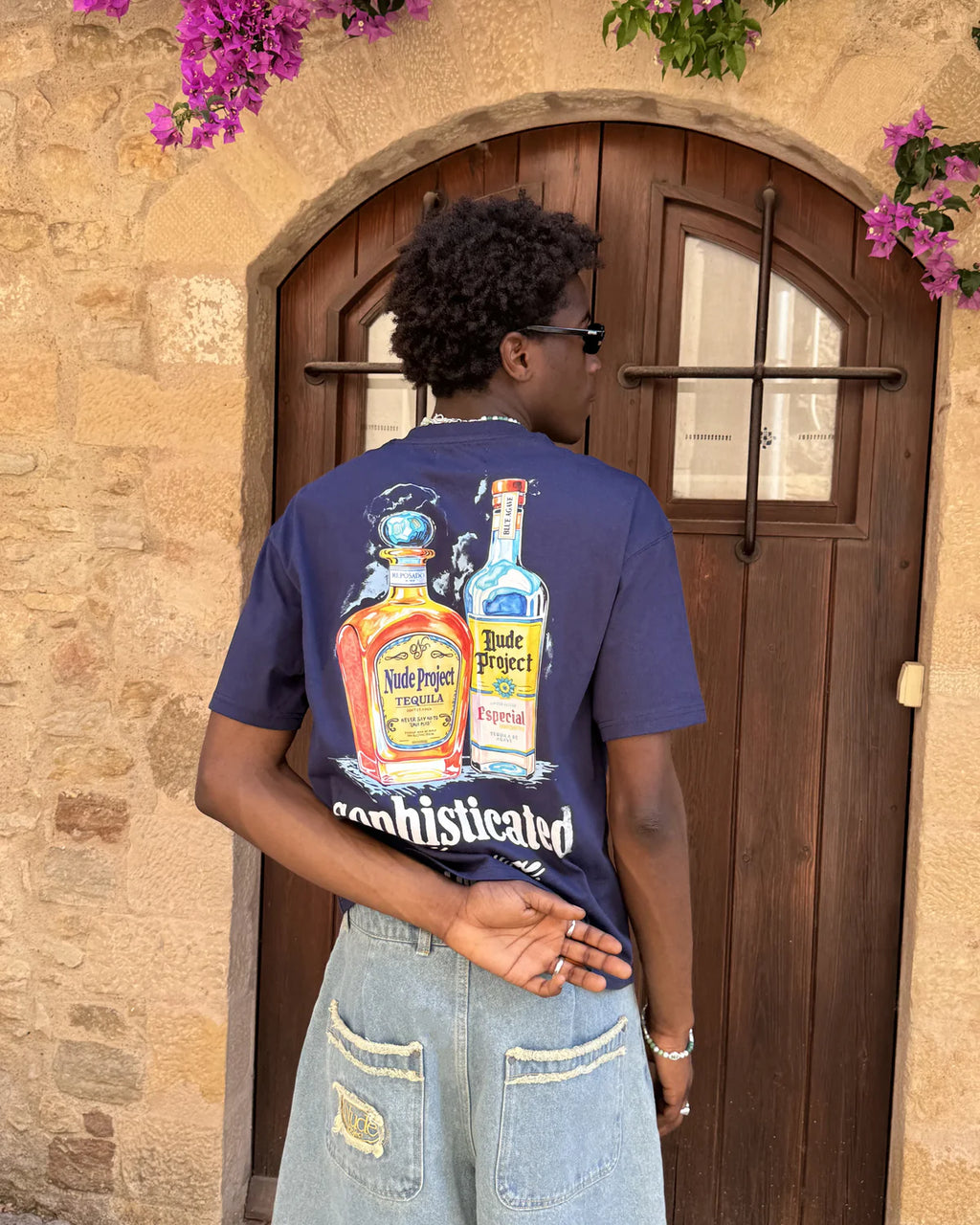 Camiseta Pleasures – Nude Project