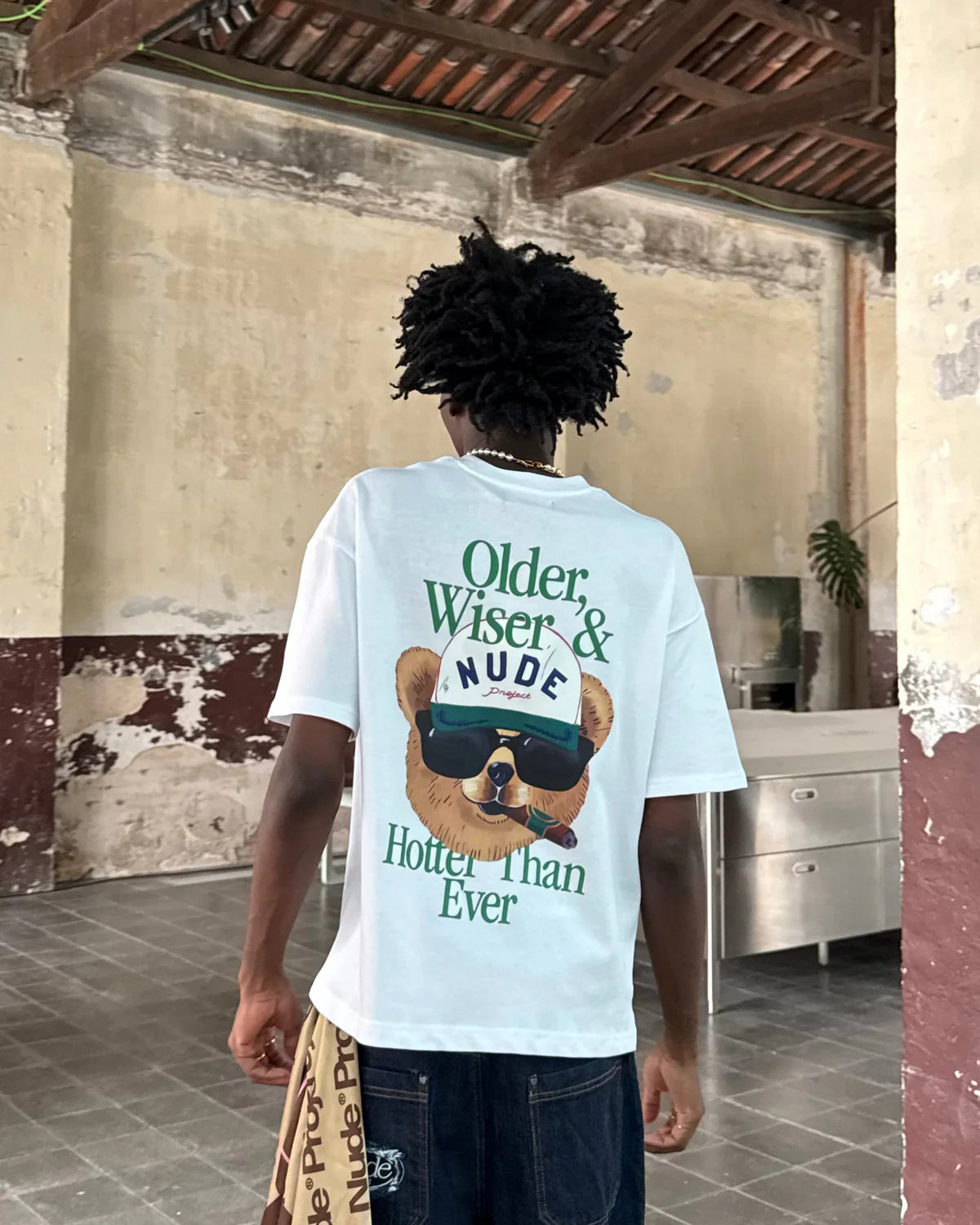 Camiseta Hot – Nude Project
