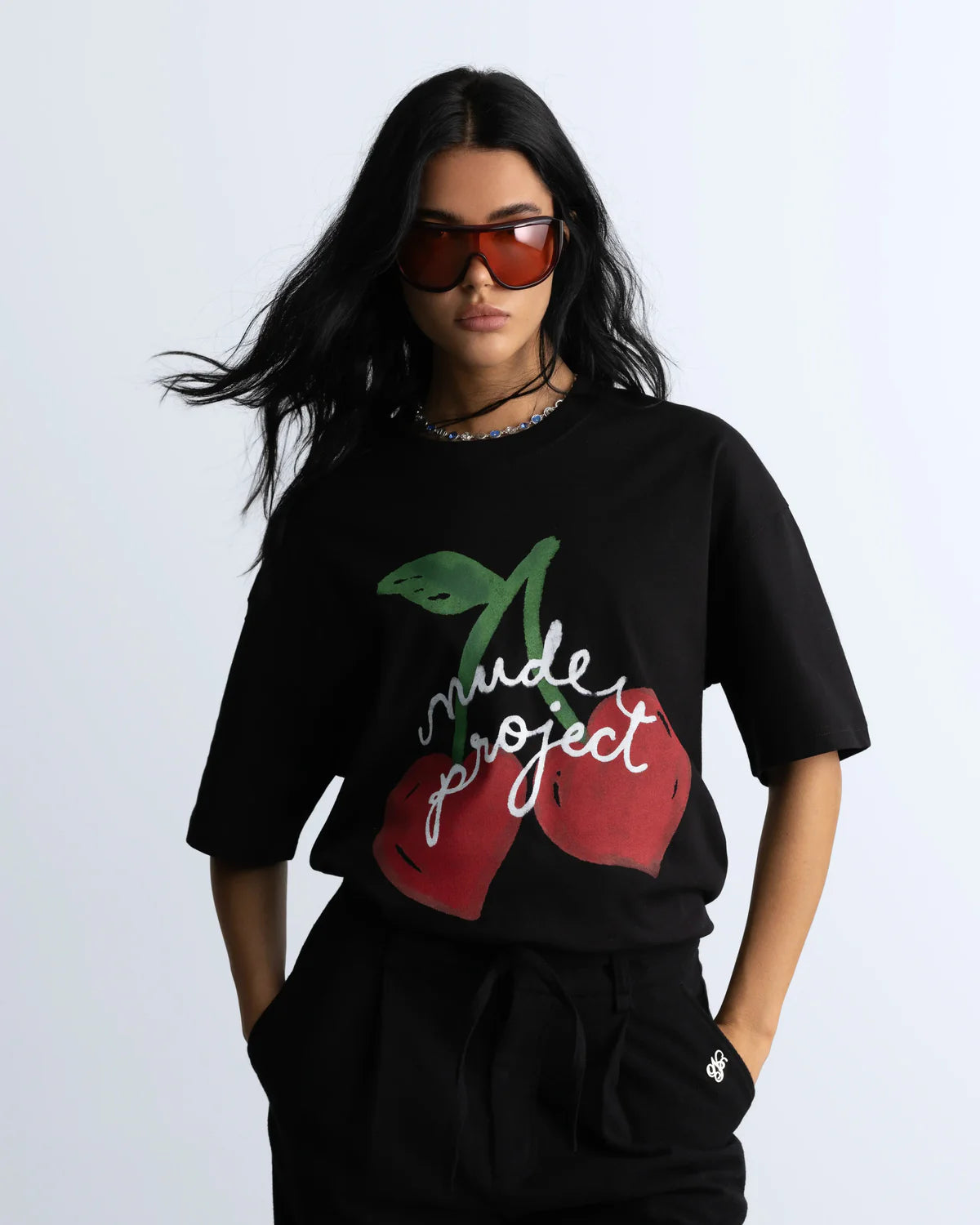 Berry Tee Black – Nude Project