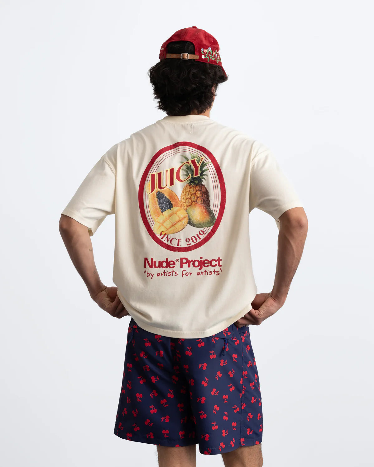 Juicyyyy Tee – Nude Project